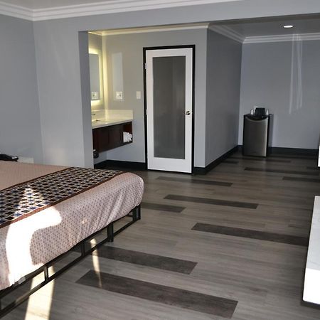 Bell Gardens Inn Los Angeles - בל גארדנס מראה חיצוני תמונה