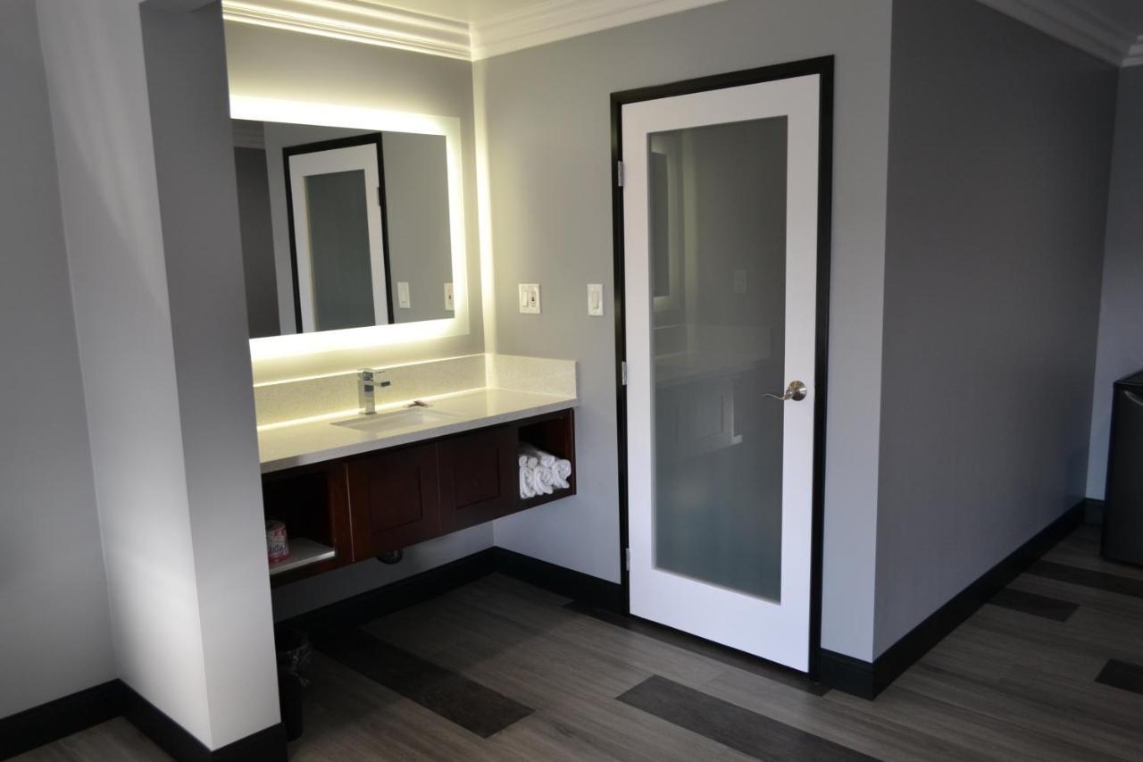Bell Gardens Inn Los Angeles - בל גארדנס מראה חיצוני תמונה