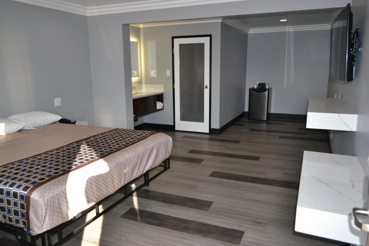 Bell Gardens Inn Los Angeles - בל גארדנס מראה חיצוני תמונה